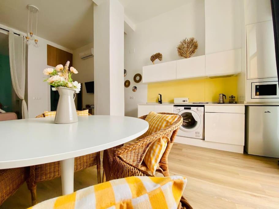 דירות ולנסיה Beautiful And Charming Loft In Russafa Soho מראה חיצוני תמונה